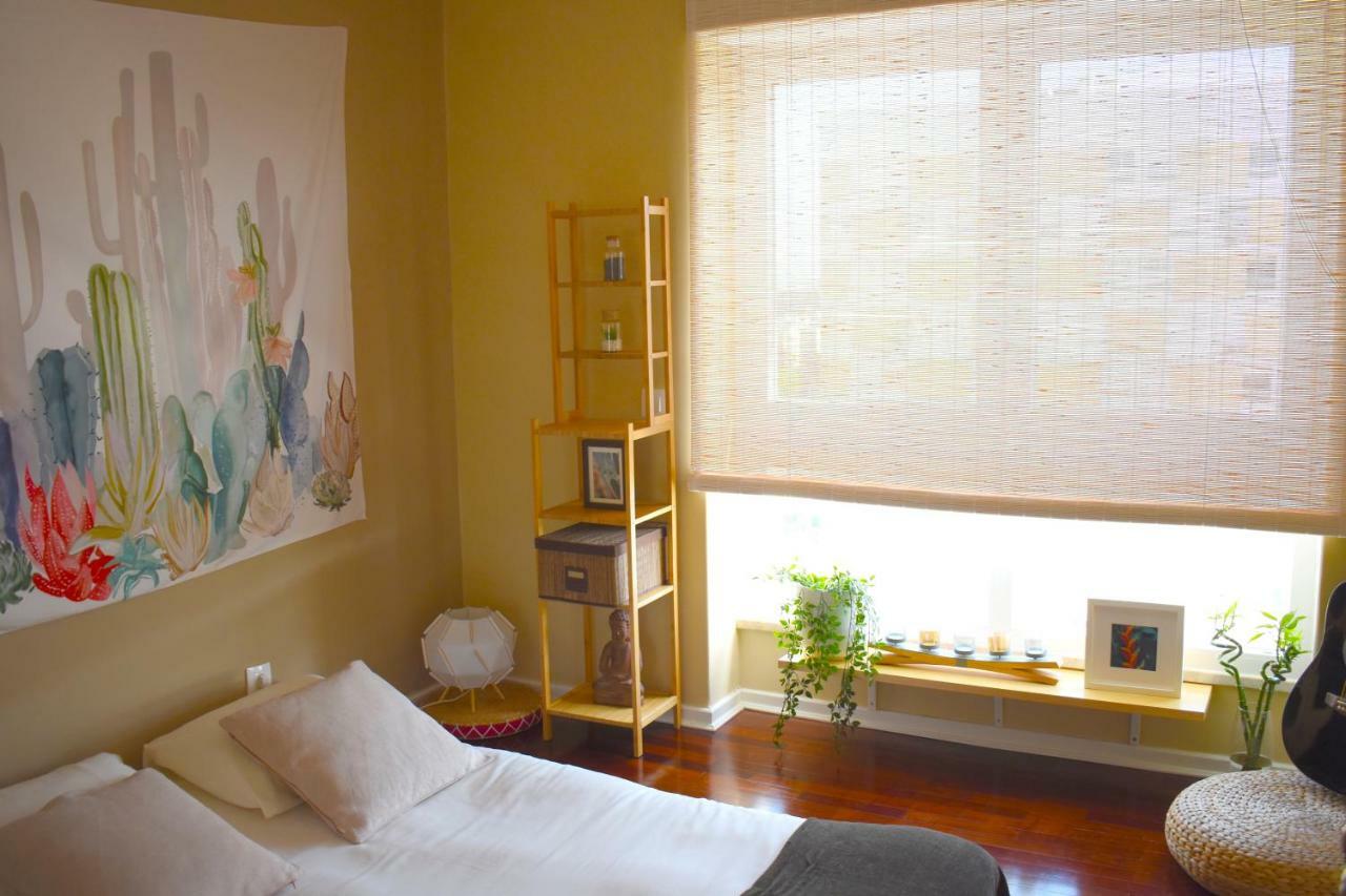 Sky View 3br + Near Airport + Free Parking Apartment Lisbon