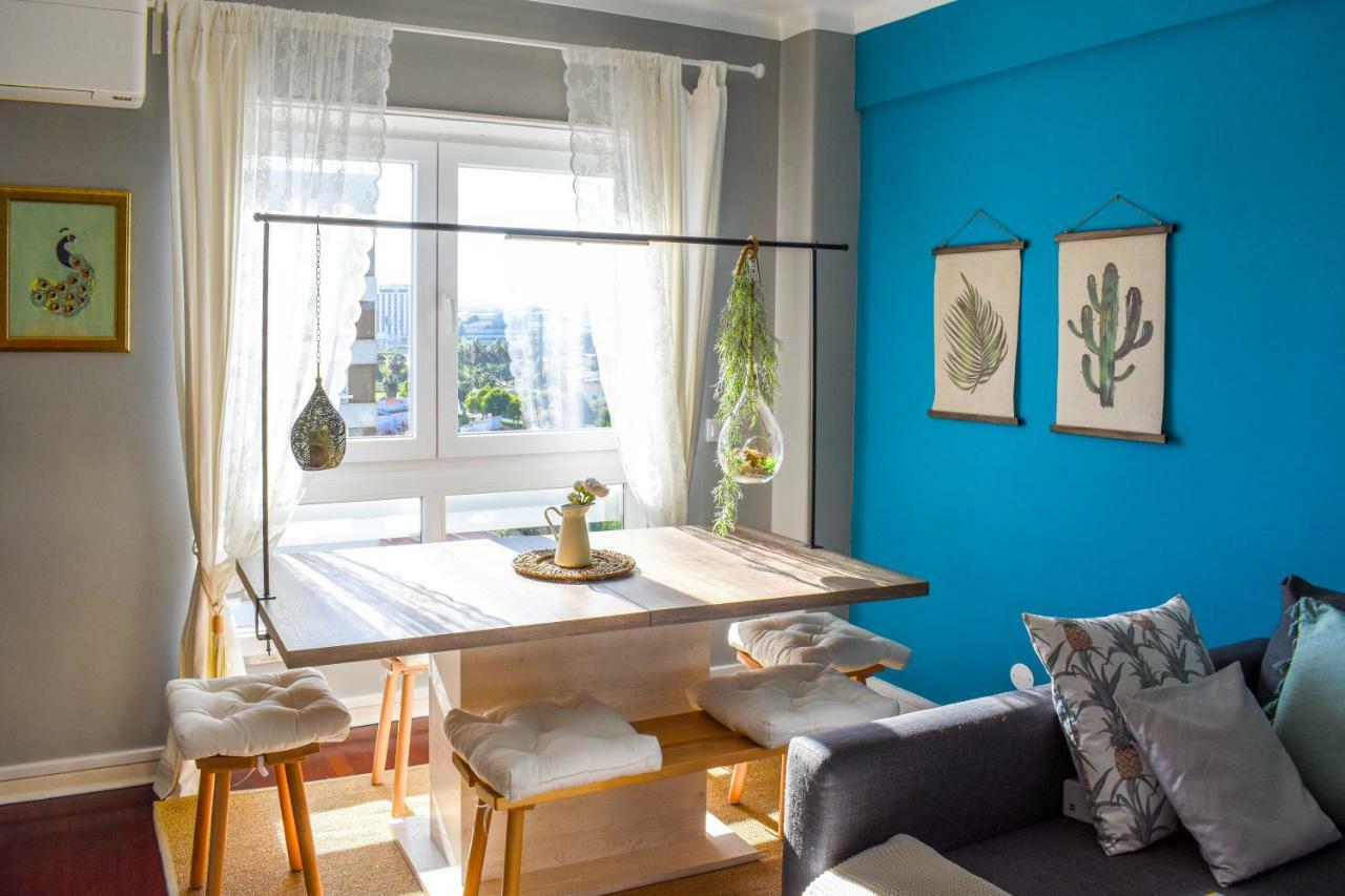 Sky View 3br + Near Airport + Free Parking Apartment *